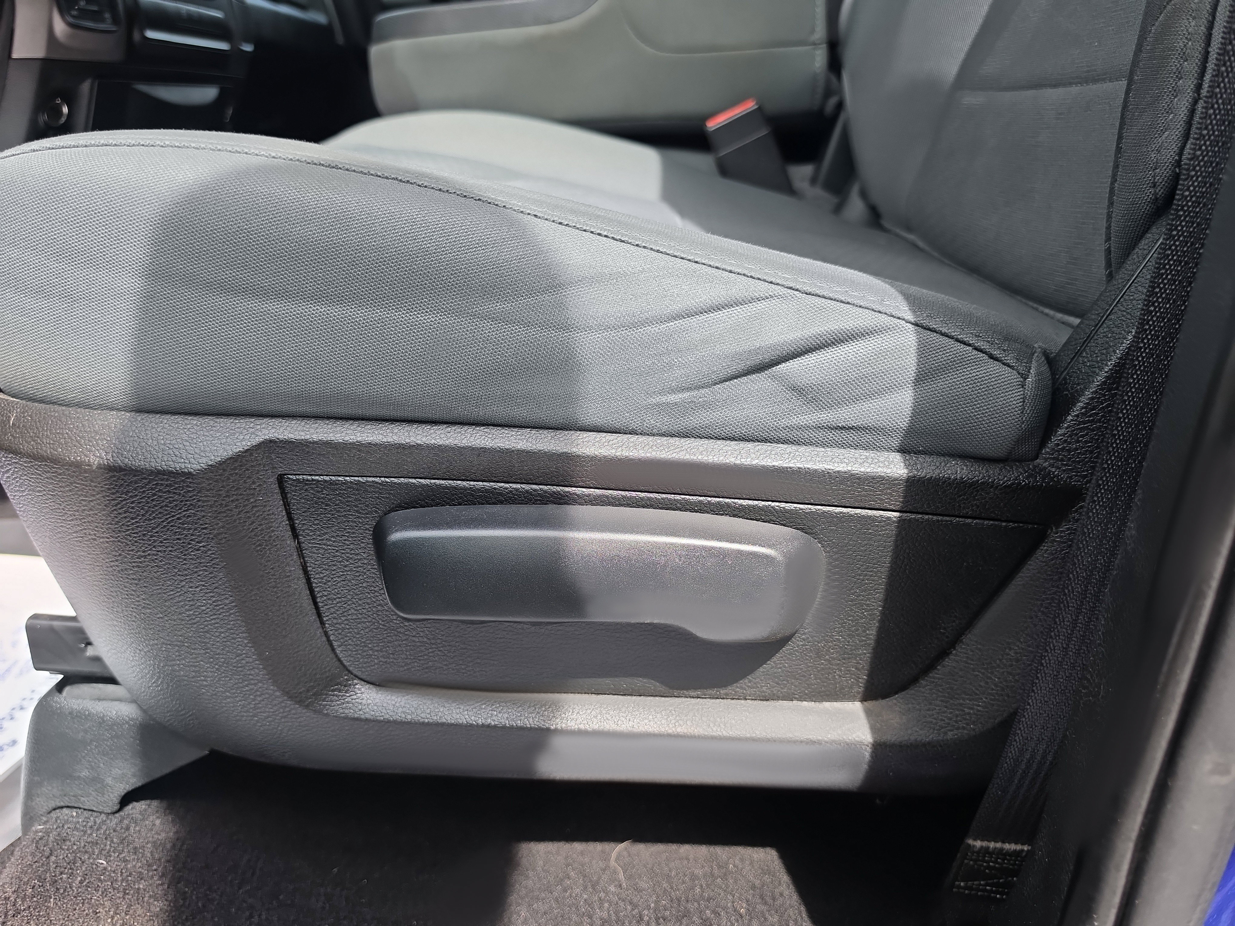 Used 2016 RAM 1500 Express AWD/4WD image 12