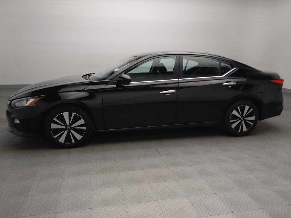 Used 2022 Nissan Altima 2.5 SV FWD image 2