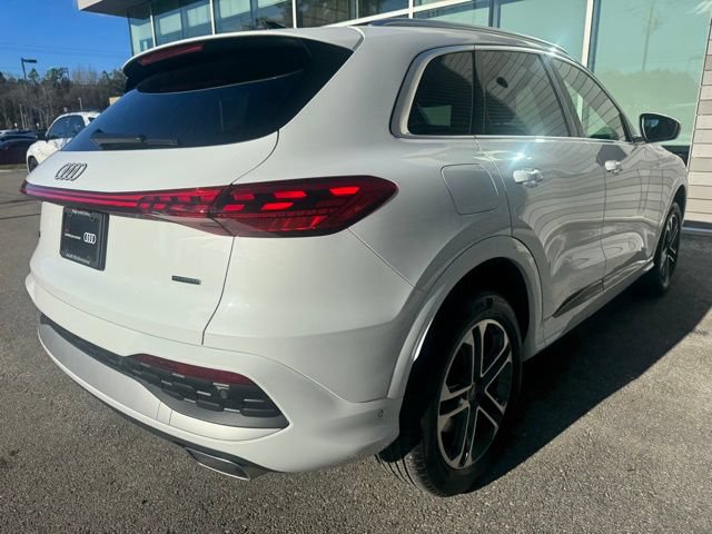 Certified 2025 Audi Q5 Premium AWD/4WD image 5