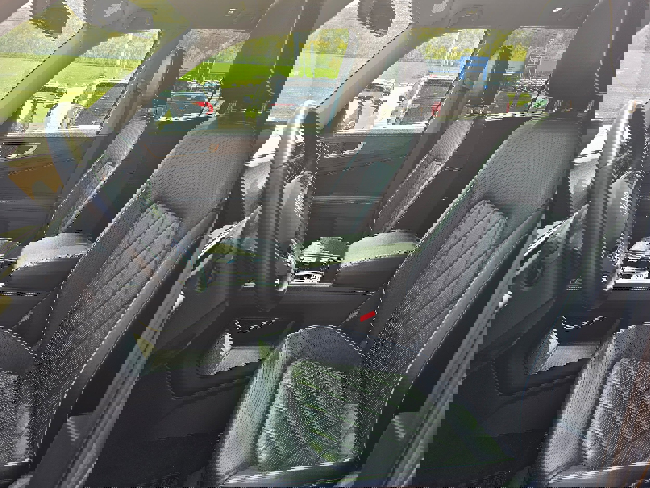 Used 2024 Volkswagen Atlas SEL Premium R-Line AWD/4WD image 10