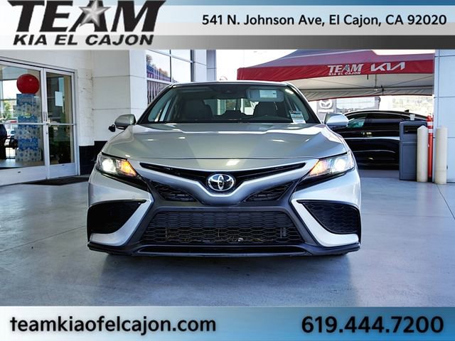 Used 2023 Toyota Camry SE image 4