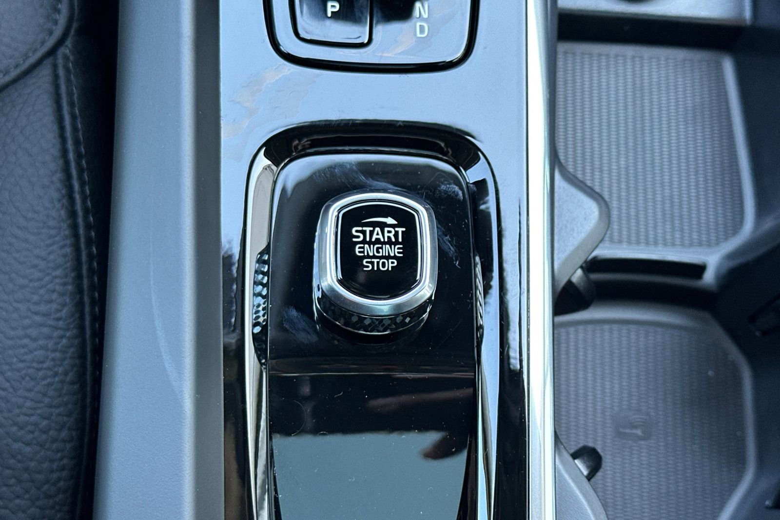 New 2026 Volvo V60 B5 Cross Country Plus w/ Climate Package image 25