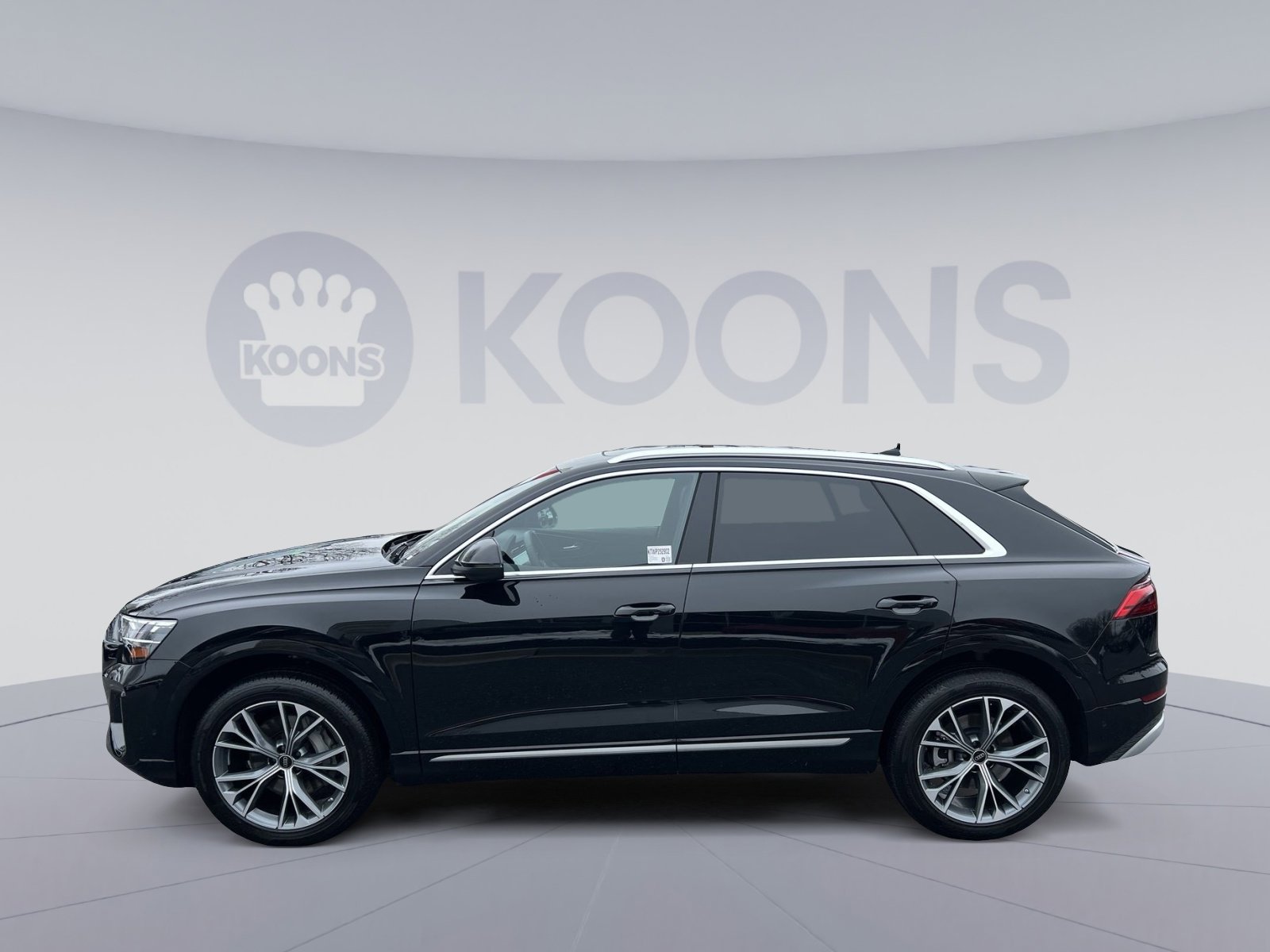 Used 2025 Audi Q8 Premium Plus image 2