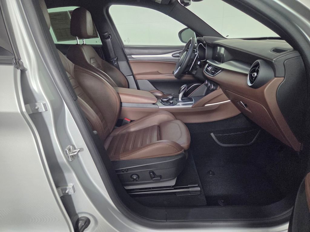 Used 2019 Alfa Romeo Stelvio Ti Sport w/ Quick Order Package 22S Sport image 32