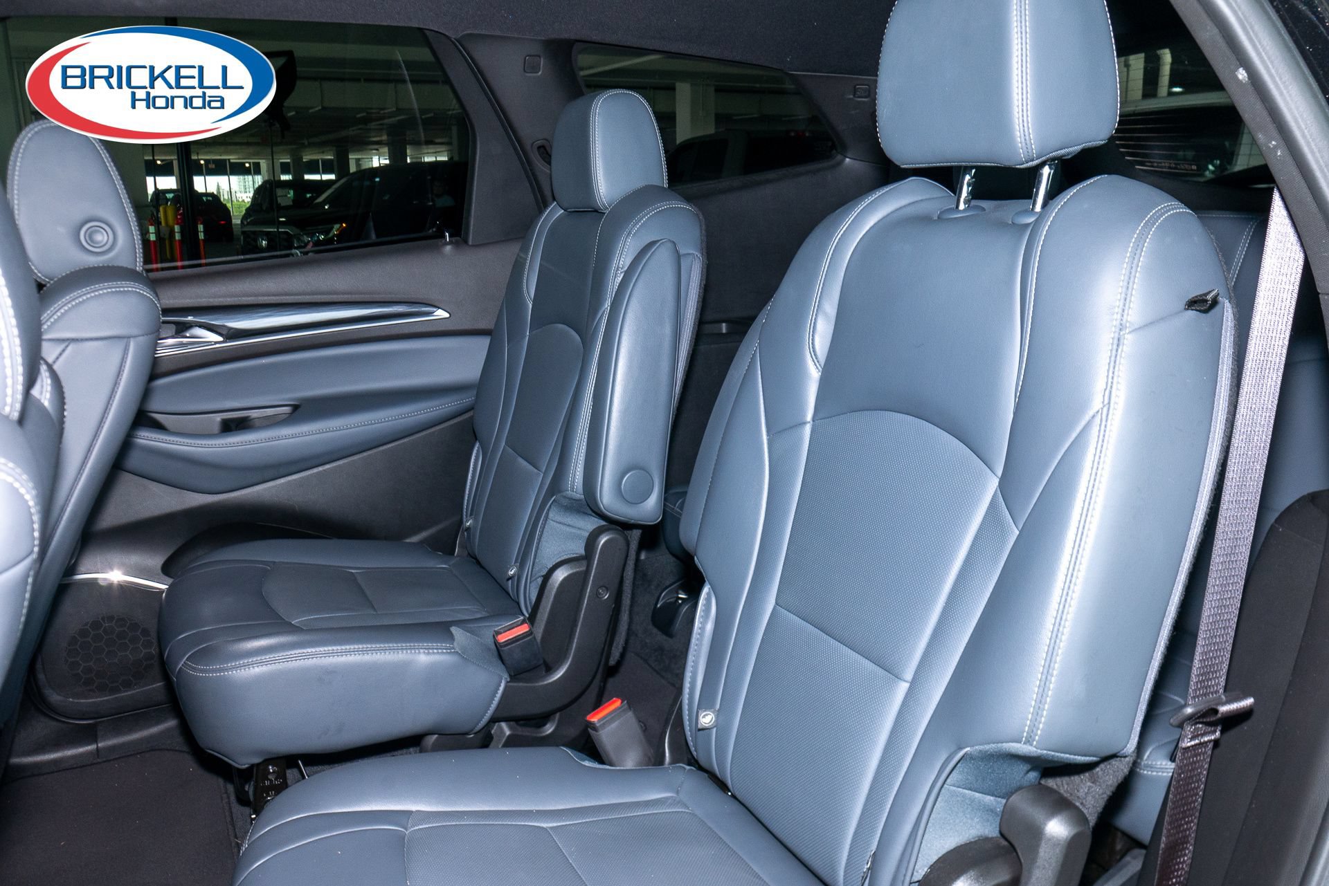 Used 2024 Buick Enclave Essence w/ Technology Package FWD image 17