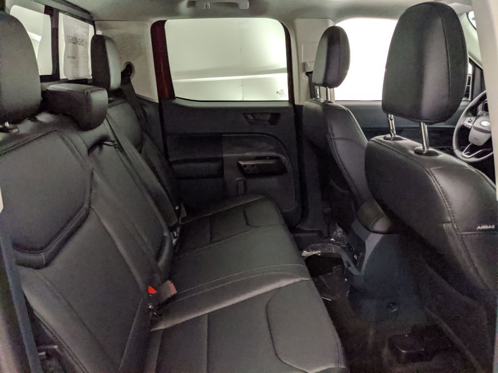 New 2026 Ford Maverick Lariat w/ Black Appearance Package image 25
