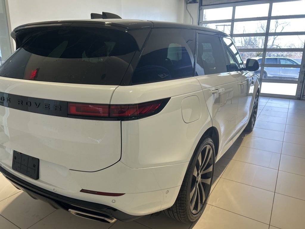 Used 2024 Land Rover Range Rover Sport Dynamic SE image 15