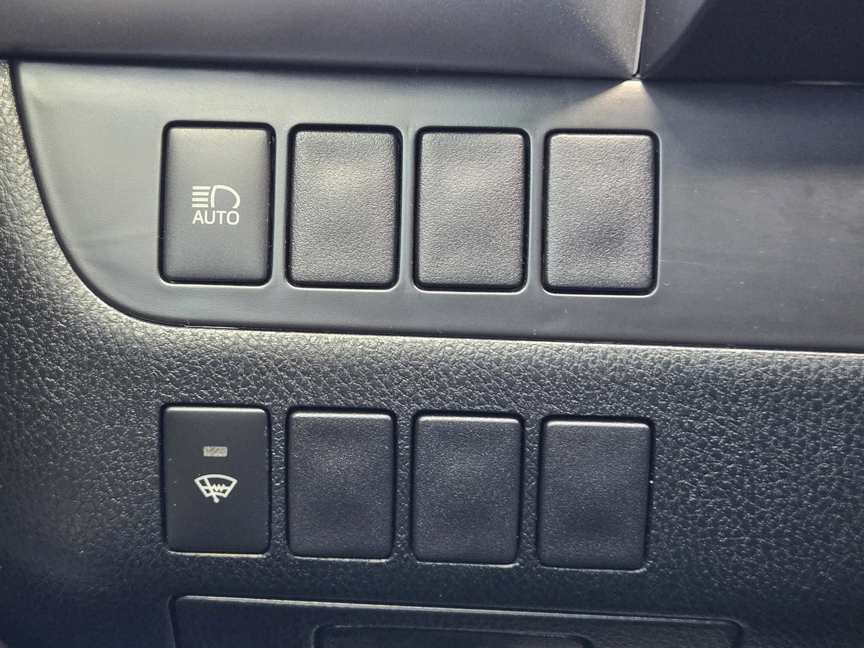 Used 2019 Toyota Highlander LE image 18