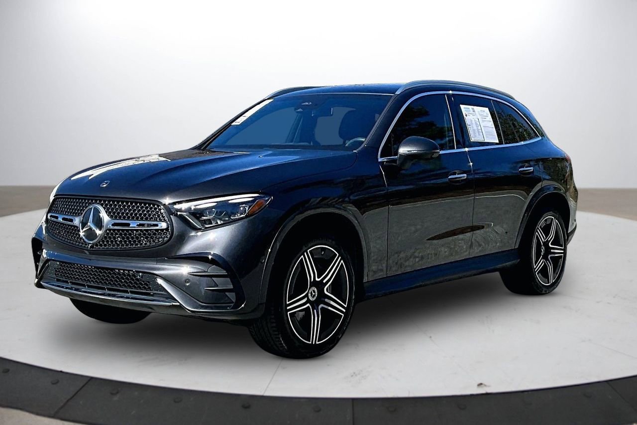 Used 2023 Mercedes-Benz GLC 300 image 4