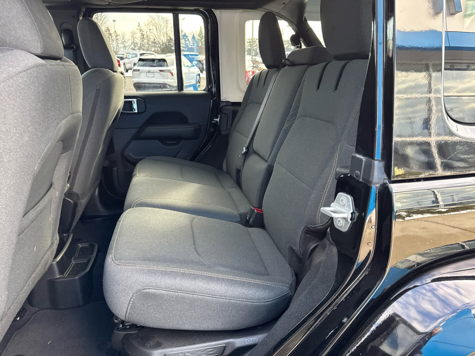 Used 2025 Jeep Wrangler Sahara w/ Safety Group image 13