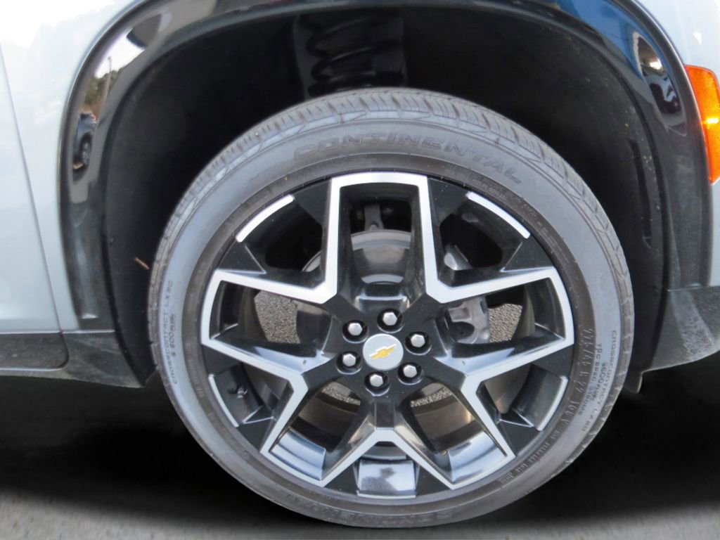 Certified 2025 Chevrolet Traverse High Country image 11