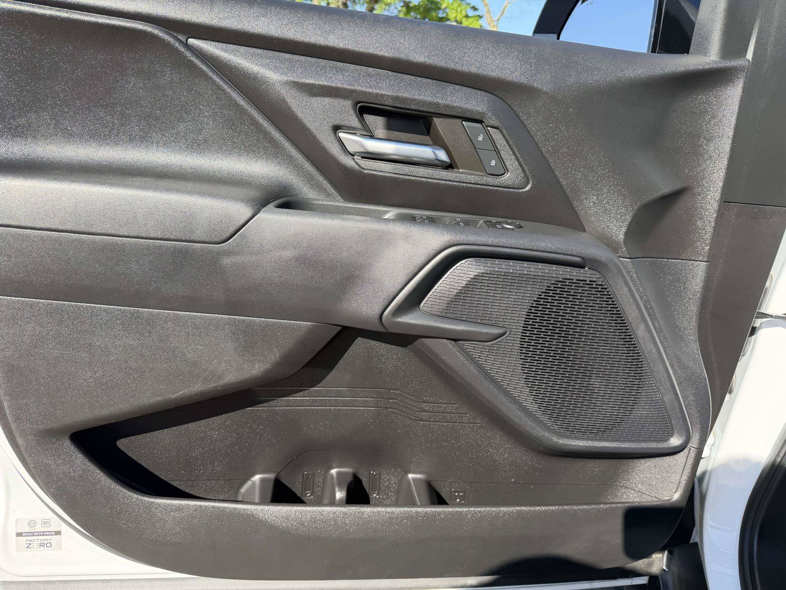 Certified 2024 Chevrolet Silverado EV W/T AWD/4WD image 16