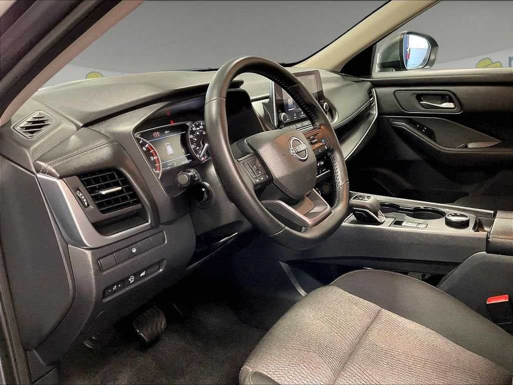 Certified 2026 Nissan Rogue SV AWD/4WD image 8