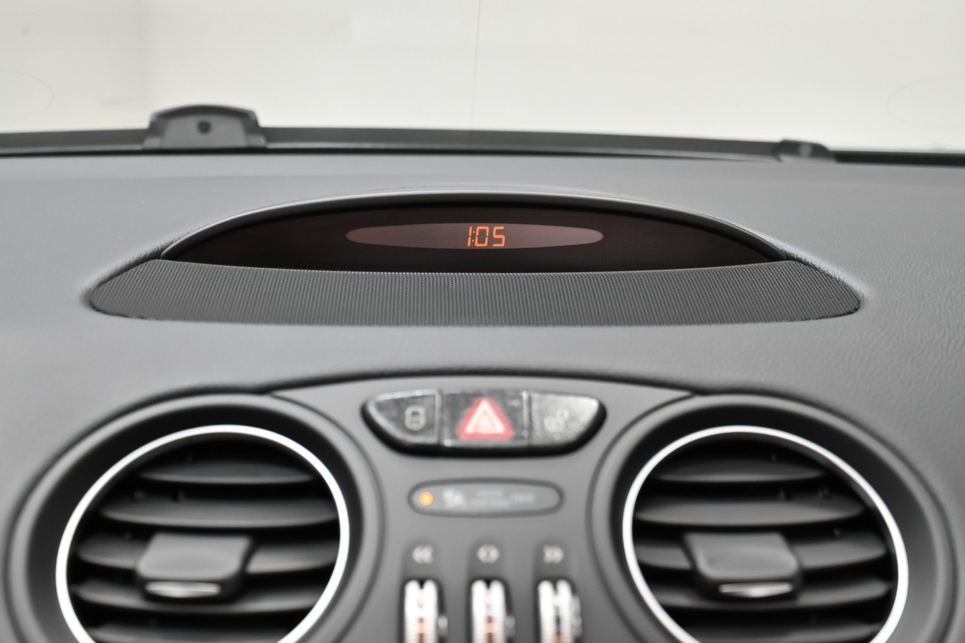 Used 2009 Mercedes-Benz SL 550 image 34