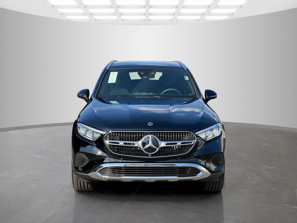 Used 2026 Mercedes-Benz GLC 300 image 2