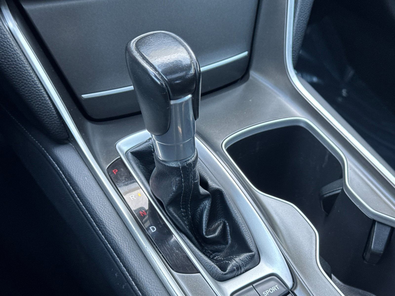 Used 2018 Honda Accord Touring image 24