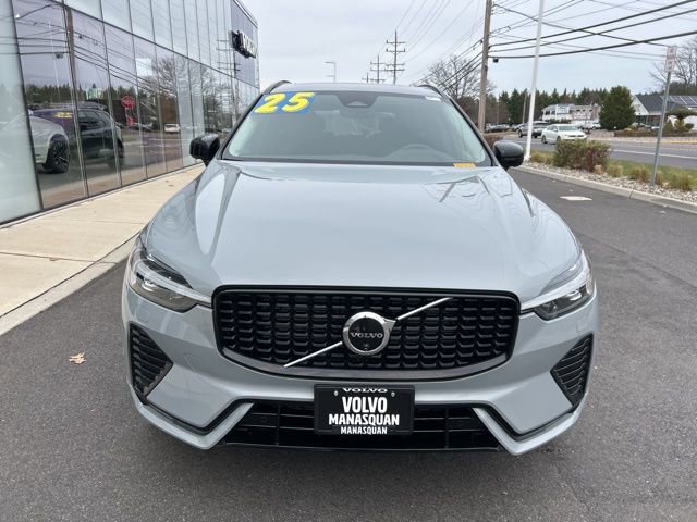 Certified 2025 Volvo XC60 B5 Plus image 7