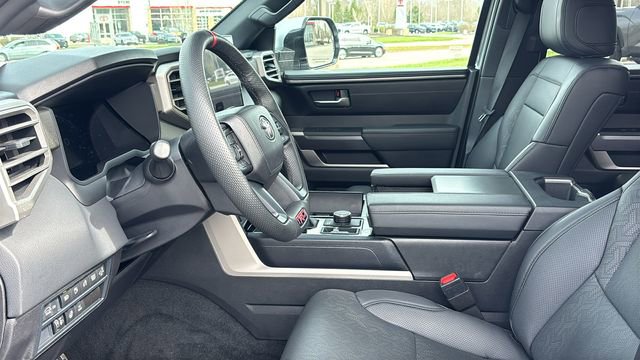 Used 2025 Toyota Sequoia SR5 w/ SR5 Premium Package AWD/4WD image 28