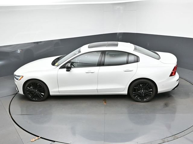 Used 2024 Volvo S60 B5 Plus w/ Climate Package FWD image 20