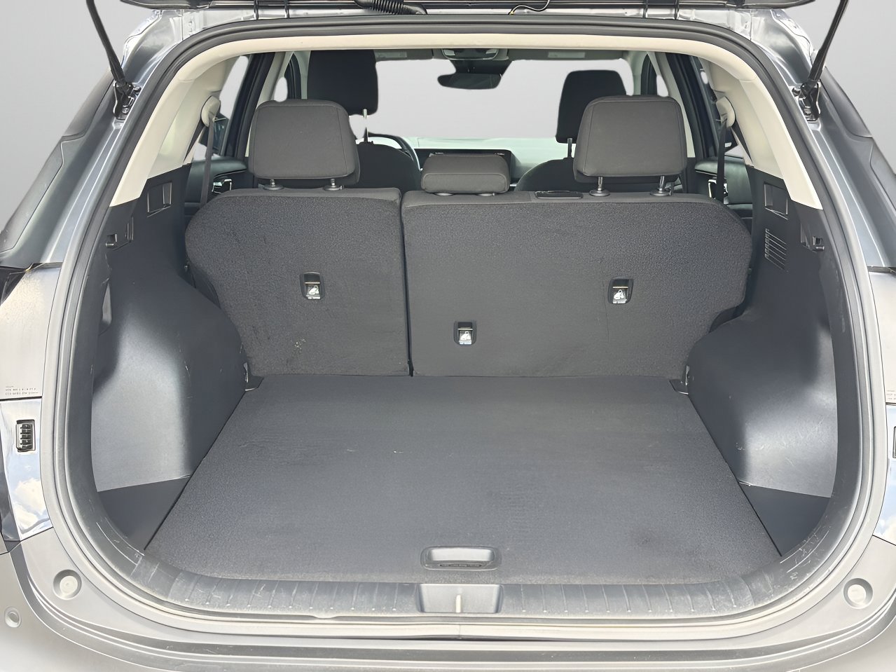Used 2026 Kia Sportage LX FWD image 8
