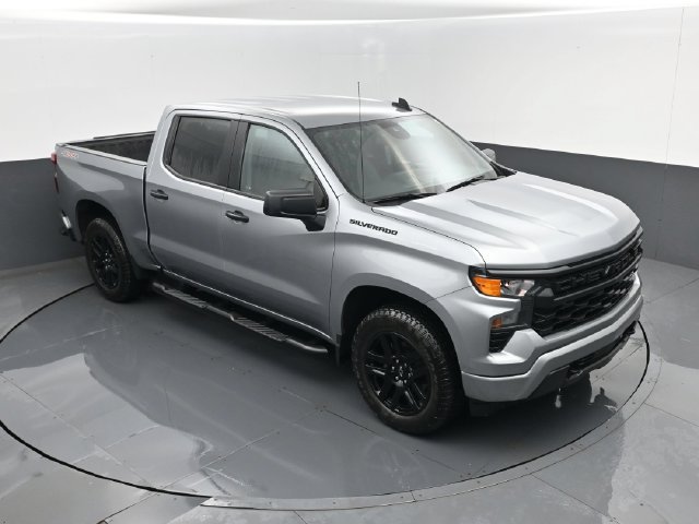 Used 2024 Chevrolet Silverado 1500 Custom w/ Turbomax Blackout Package AWD/4WD image 17