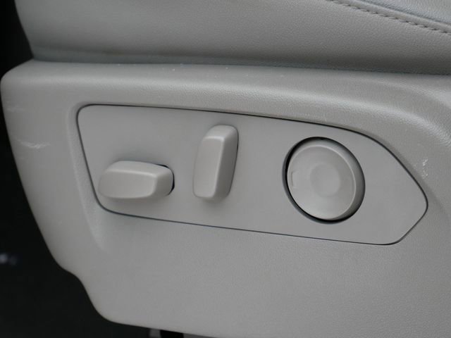 Used 2024 Chevrolet Silverado 2500 LTZ w/ LTZ Convenience Package image 13