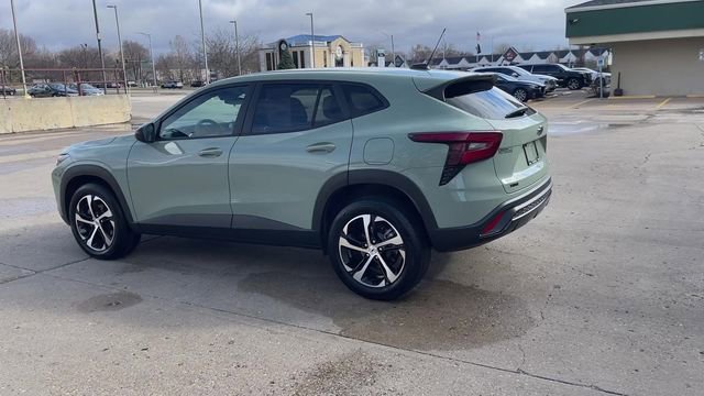 Used 2024 Chevrolet Trax RS w/ Sunroof Package image 6