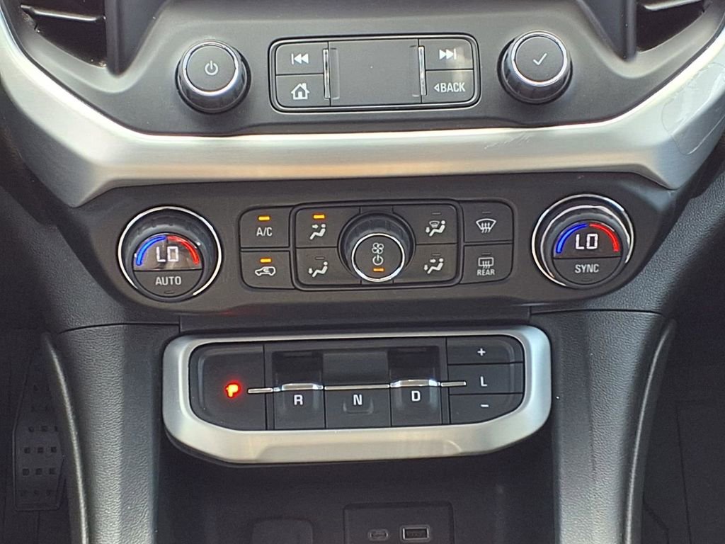 Used 2020 GMC Acadia SLE w/ LPO, Floor Liner Package image 15