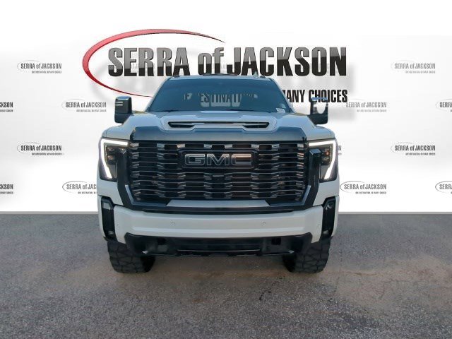 Used 2024 GMC Sierra 2500 Denali Ultimate w/ Max Trailering Package image 3