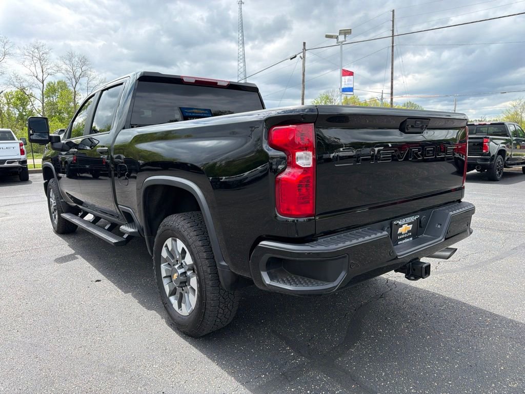 Used 2025 Chevrolet Silverado 2500 Custom w/ Custom Value Package AWD/4WD image 3