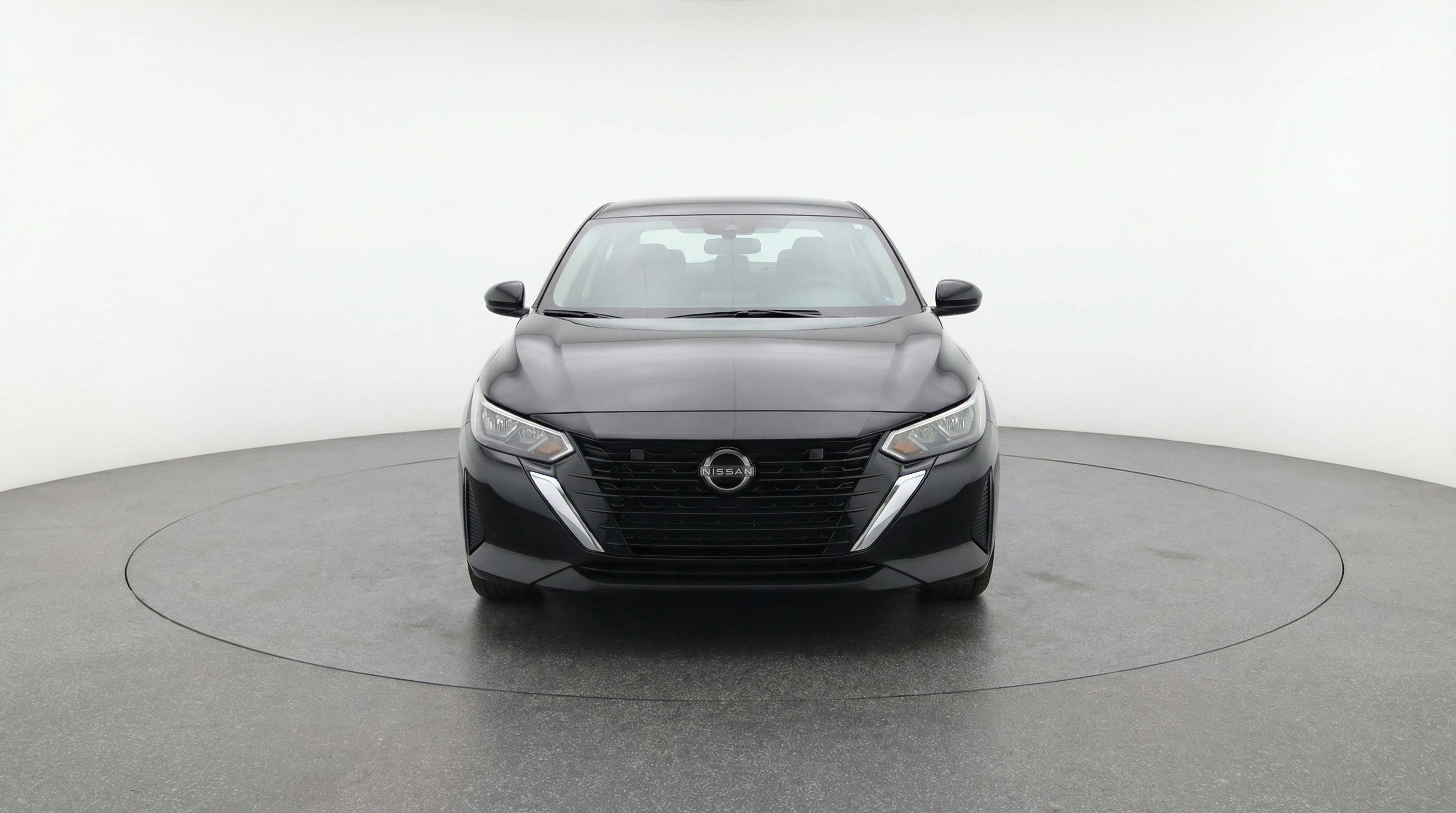 Used 2025 Nissan Sentra SV image 2