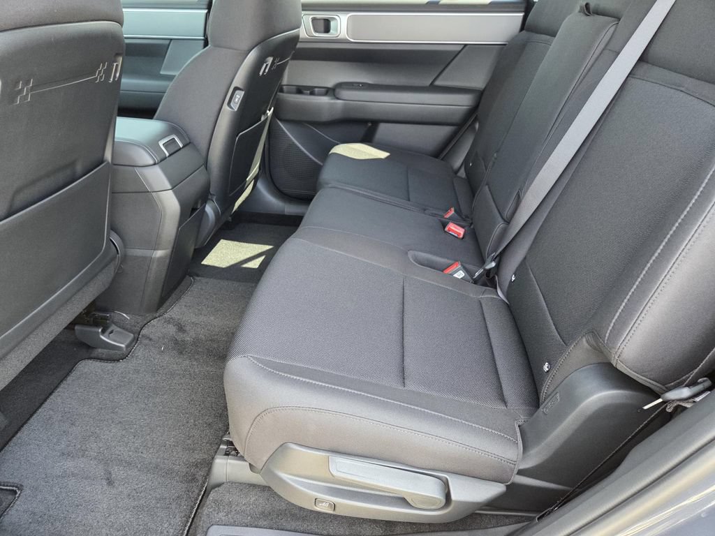 New 2027 Hyundai Santa Fe SE FWD image 24