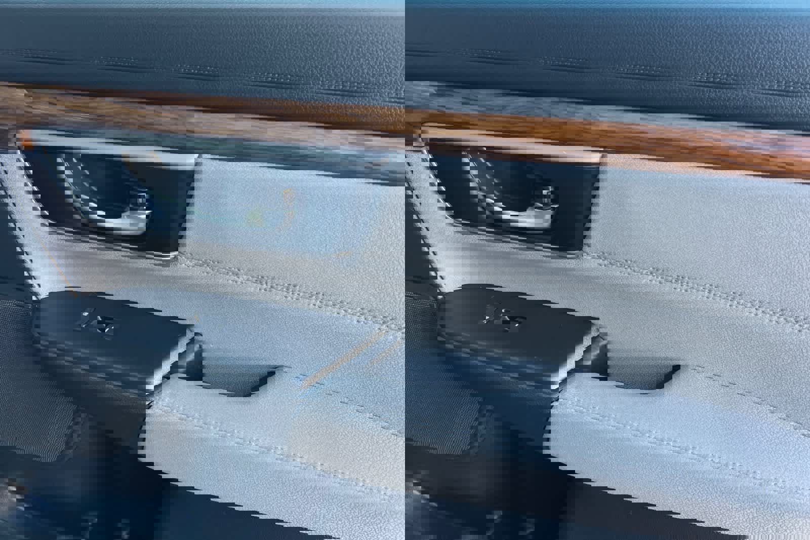 Used 2017 Honda CR-V EX image 19