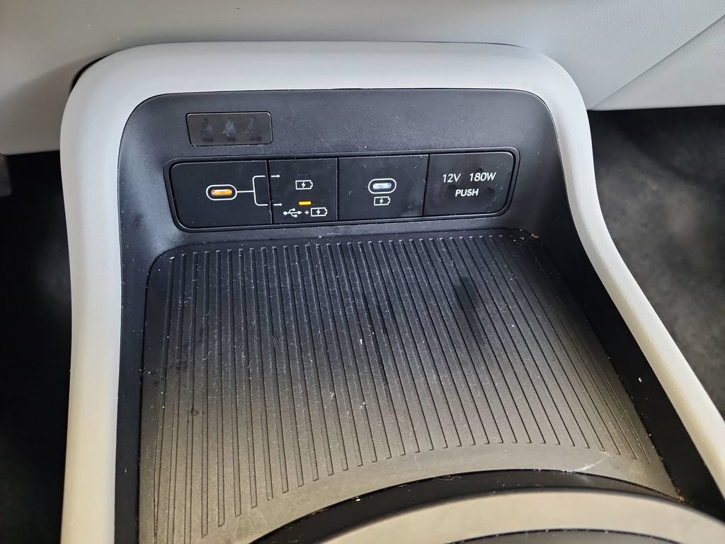 Used 2025 Hyundai Kona SEL AWD/4WD image 29
