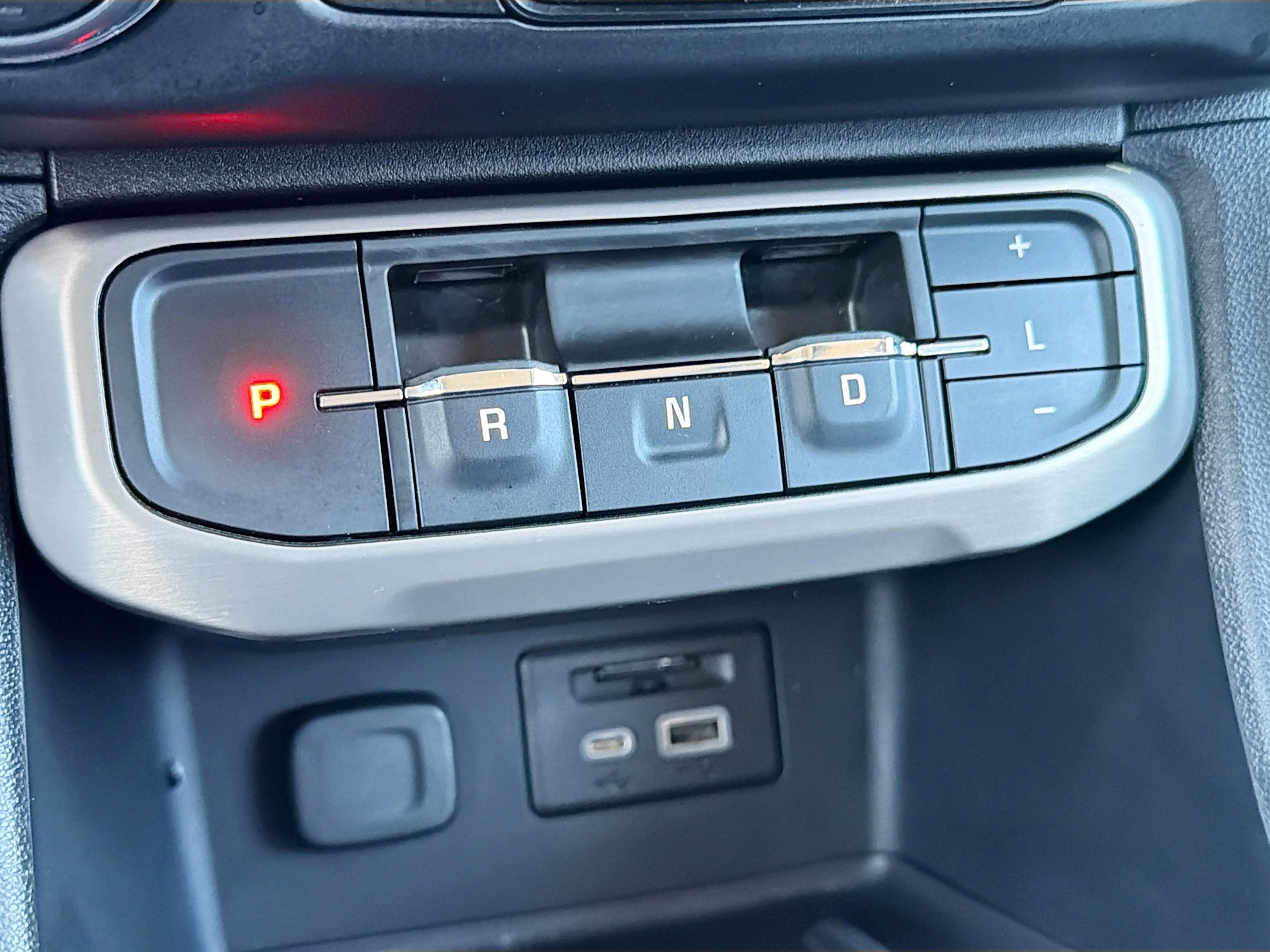 Used 2020 GMC Acadia Denali w/ Technology Package image 29