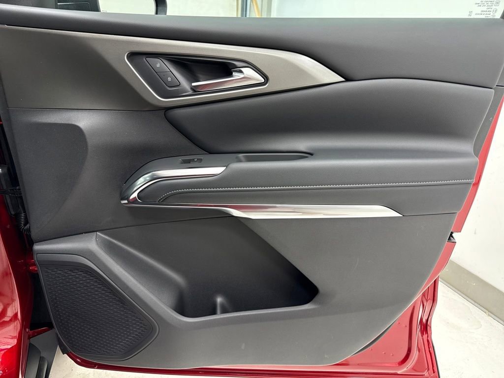 New 2026 Chevrolet Traverse LT w/ Midnight/Sport Edition image 8
