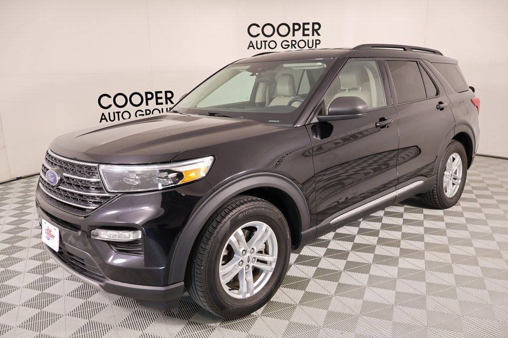 Used 2023 Ford Explorer XLT w/ Equipment Group 202A image 10