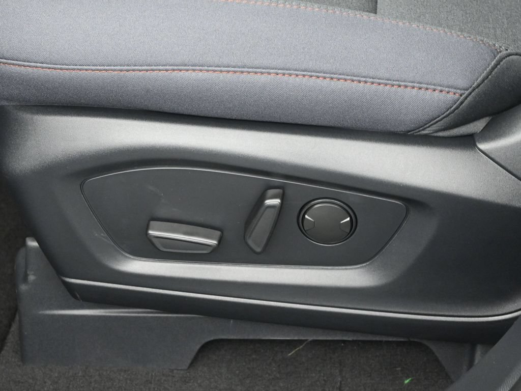 New 2026 Ford Explorer Active RWD image 9