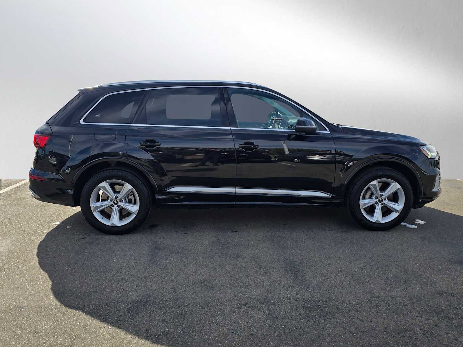 Used 2024 Audi Q7 2.0T Premium Plus image 2