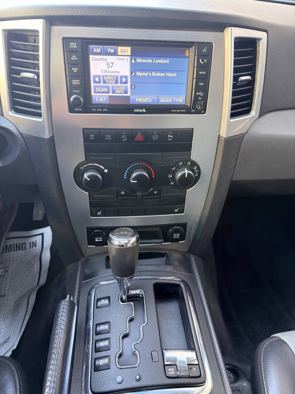 Used 2009 Jeep Grand Cherokee Laredo AWD/4WD image 18