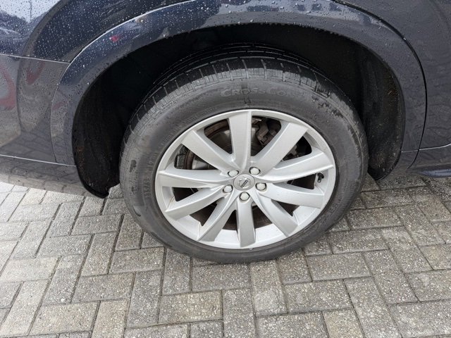 Used 2016 Volvo XC90 T6 Momentum w/ Momentum Plus Package image 5