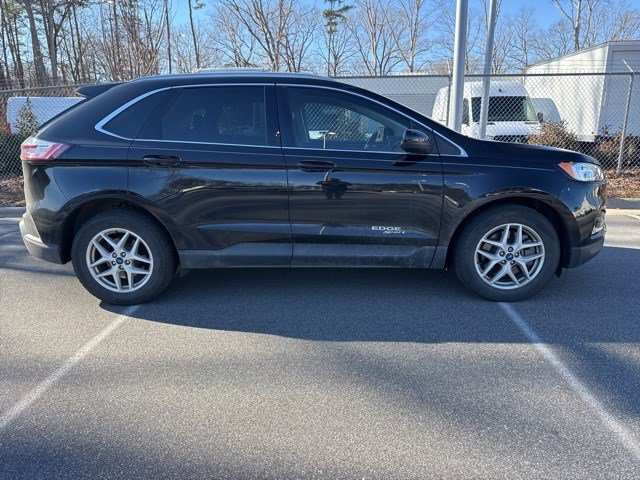Used 2021 Ford Edge SEL w/ Convenience Package image 4