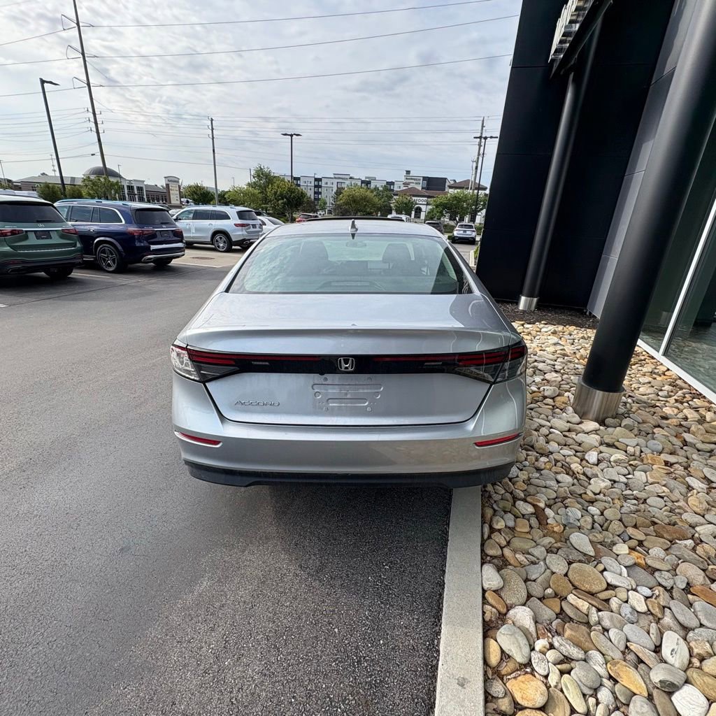 Used 2023 Honda Accord EX image 7