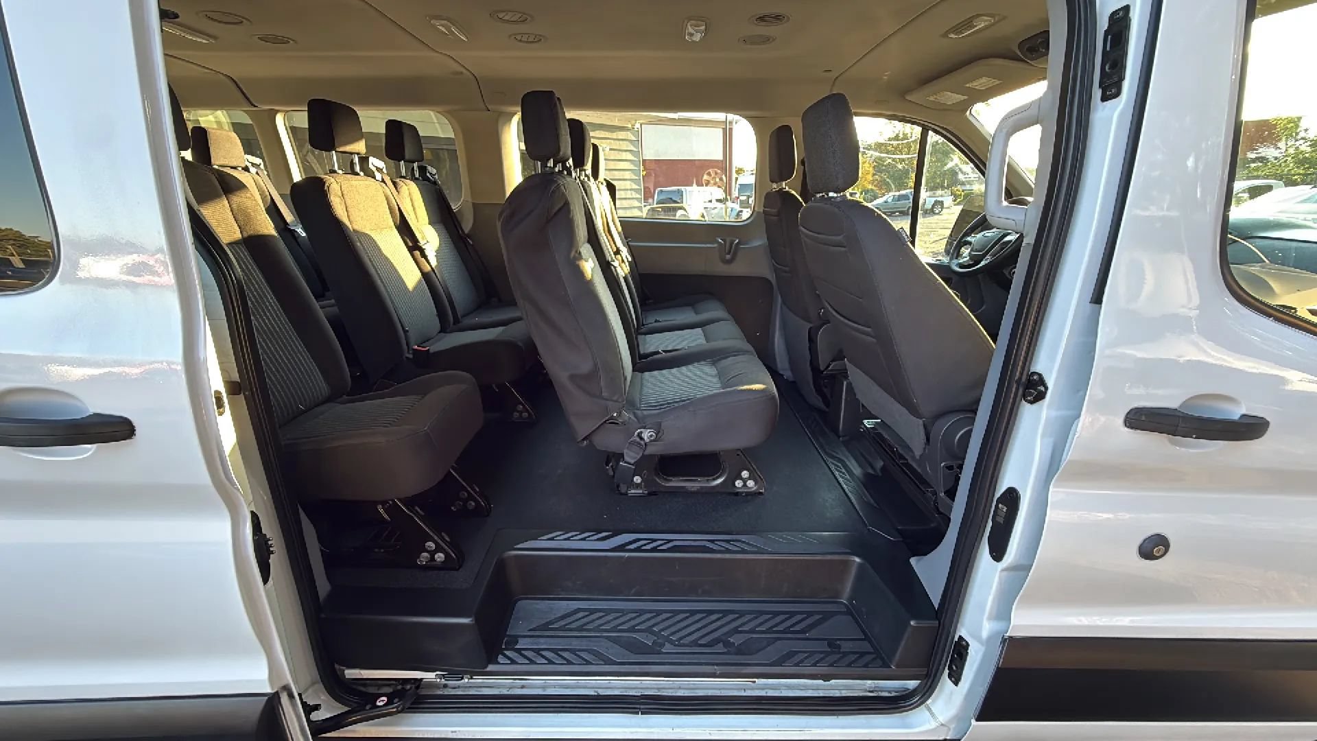 Used 2018 Ford Transit 350 XL RWD image 26