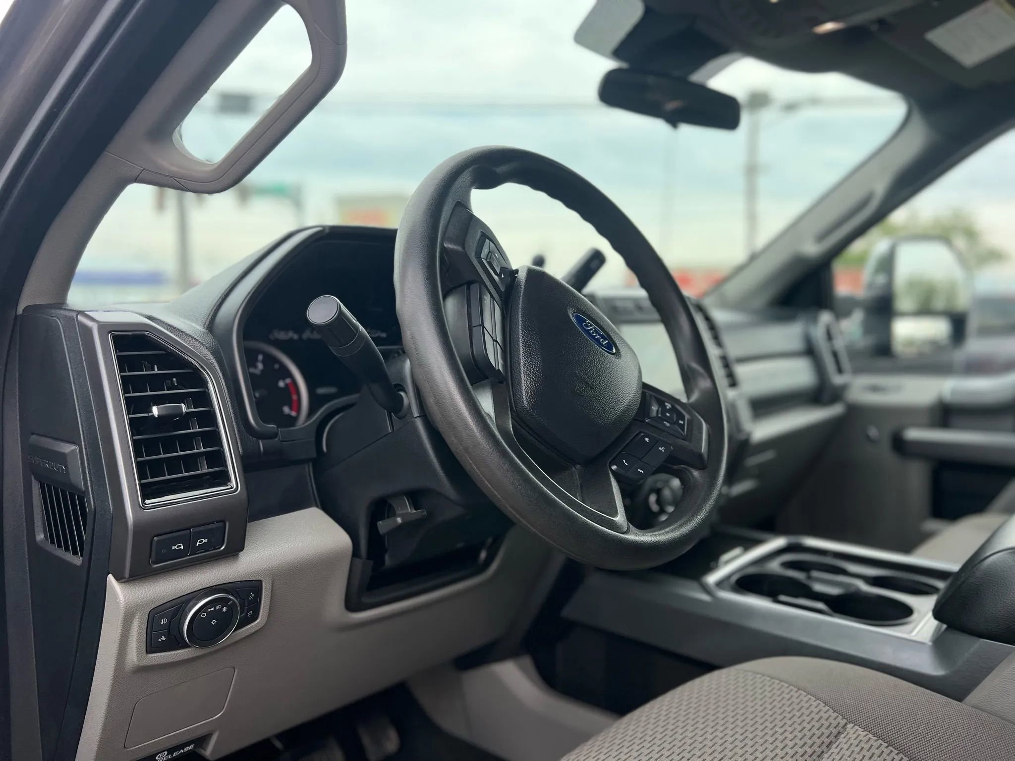 Used 2021 Ford F250 XLT w/ XLT Premium Package image 14