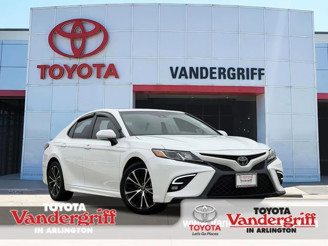 Used 2018 Toyota Camry SE w/ Audio Package image 1