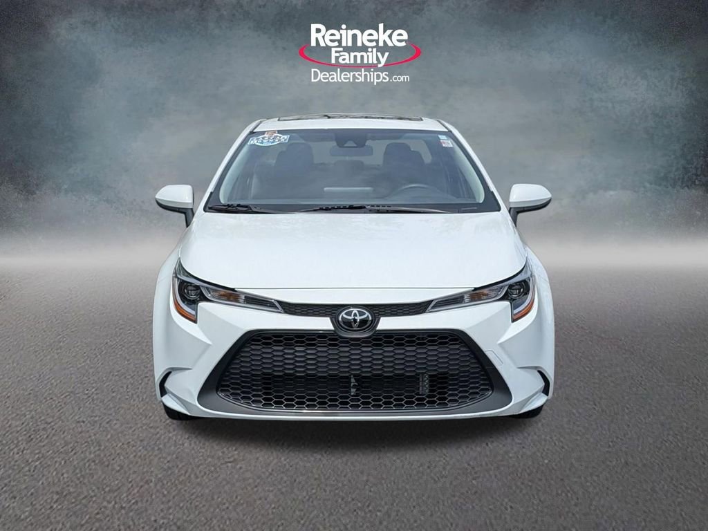 Used 2022 Toyota Corolla LE w/ LE Premium Package FWD image 2