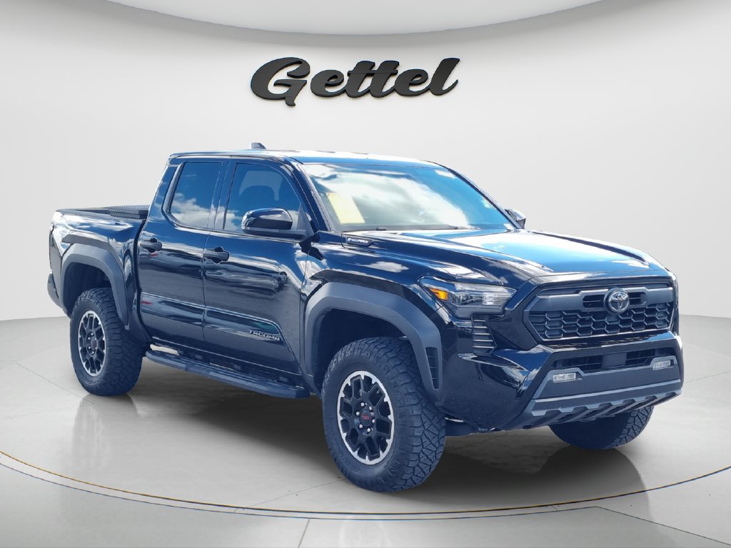 Used 2025 Toyota Tacoma TRD Off-Road AWD/4WD image 2