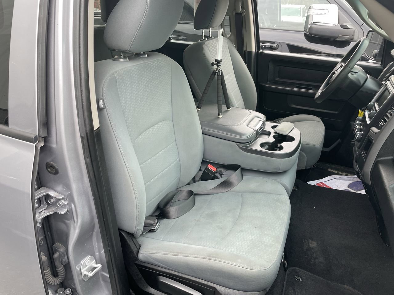 Used 2019 RAM 1500 Express w/ Express Value Package AWD/4WD image 39