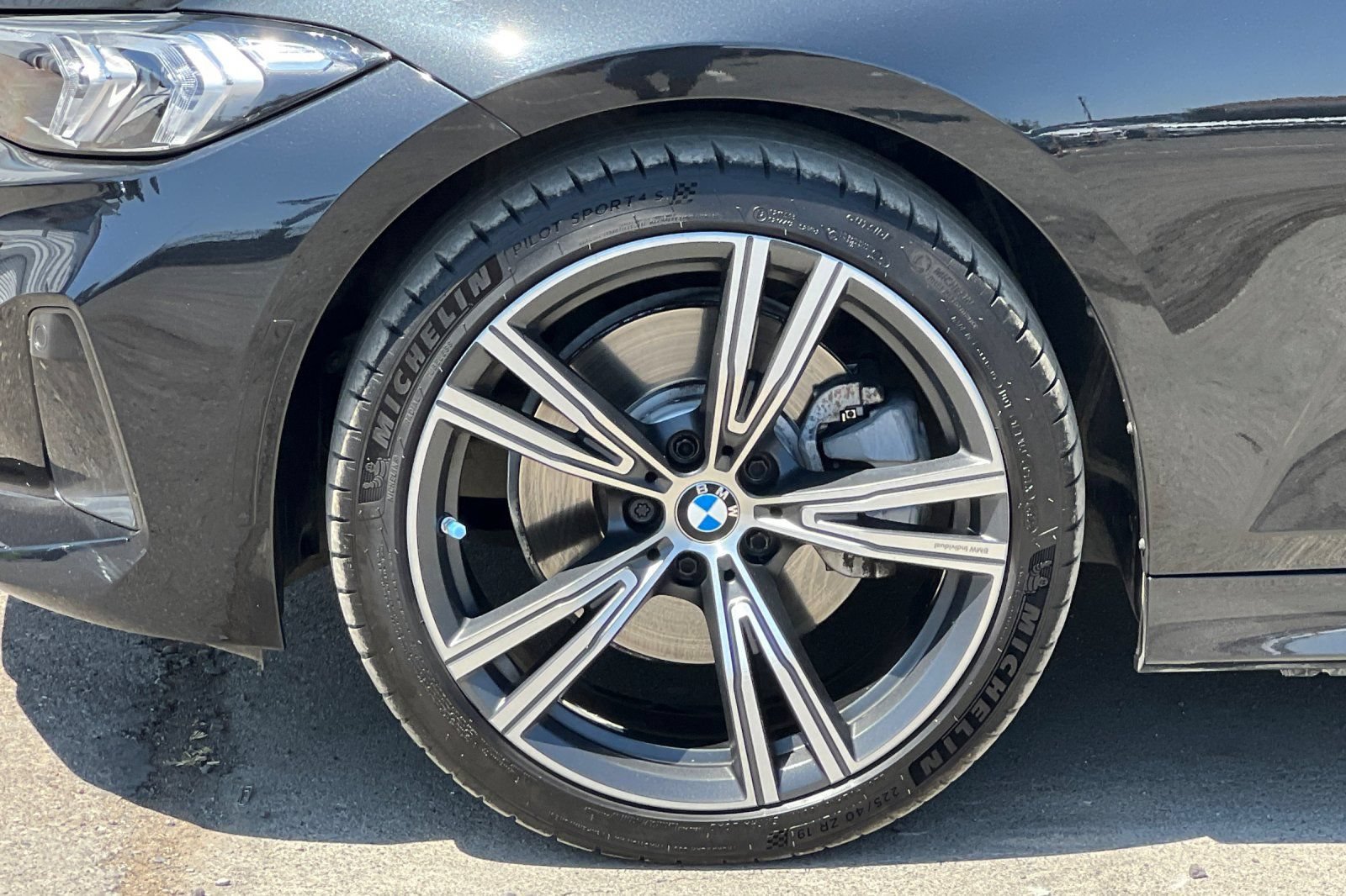Used 2023 BMW 330i Sedan w/ Premium Package RWD image 26